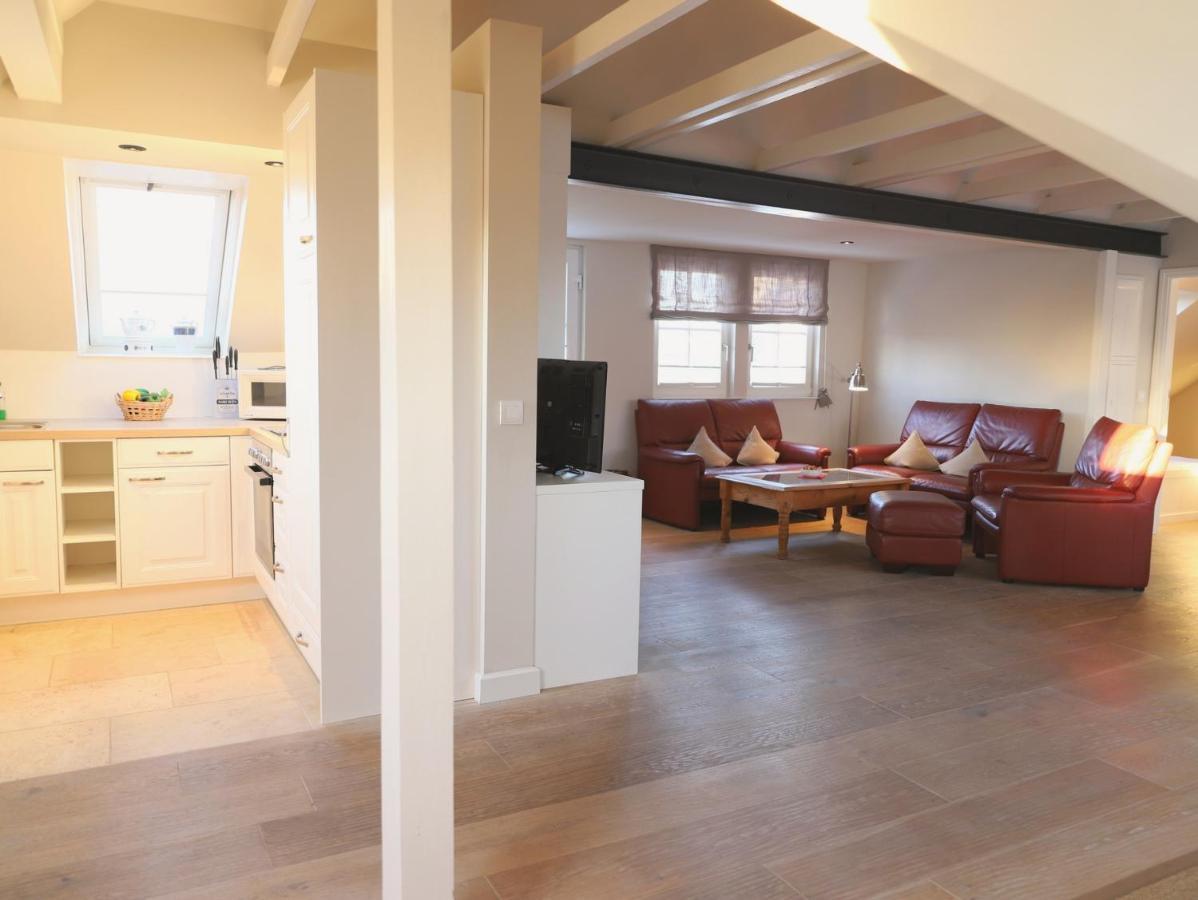 Apartment Möwe Ist Ein Kleines Gemütliches Feriendomizil Für 4 Personen Im Haus Vogelsang. Westerland
